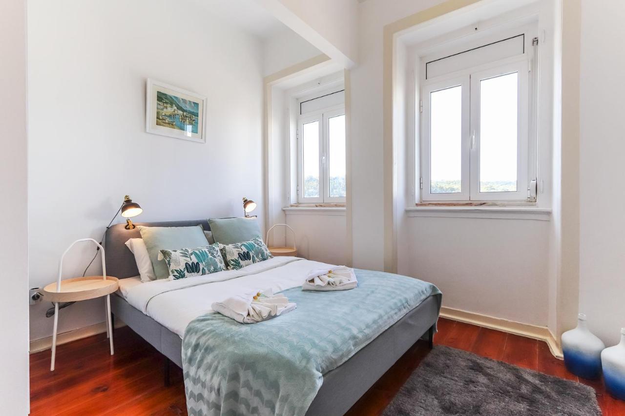 Portucale ! Stylish Campo Ourique Lejlighed *